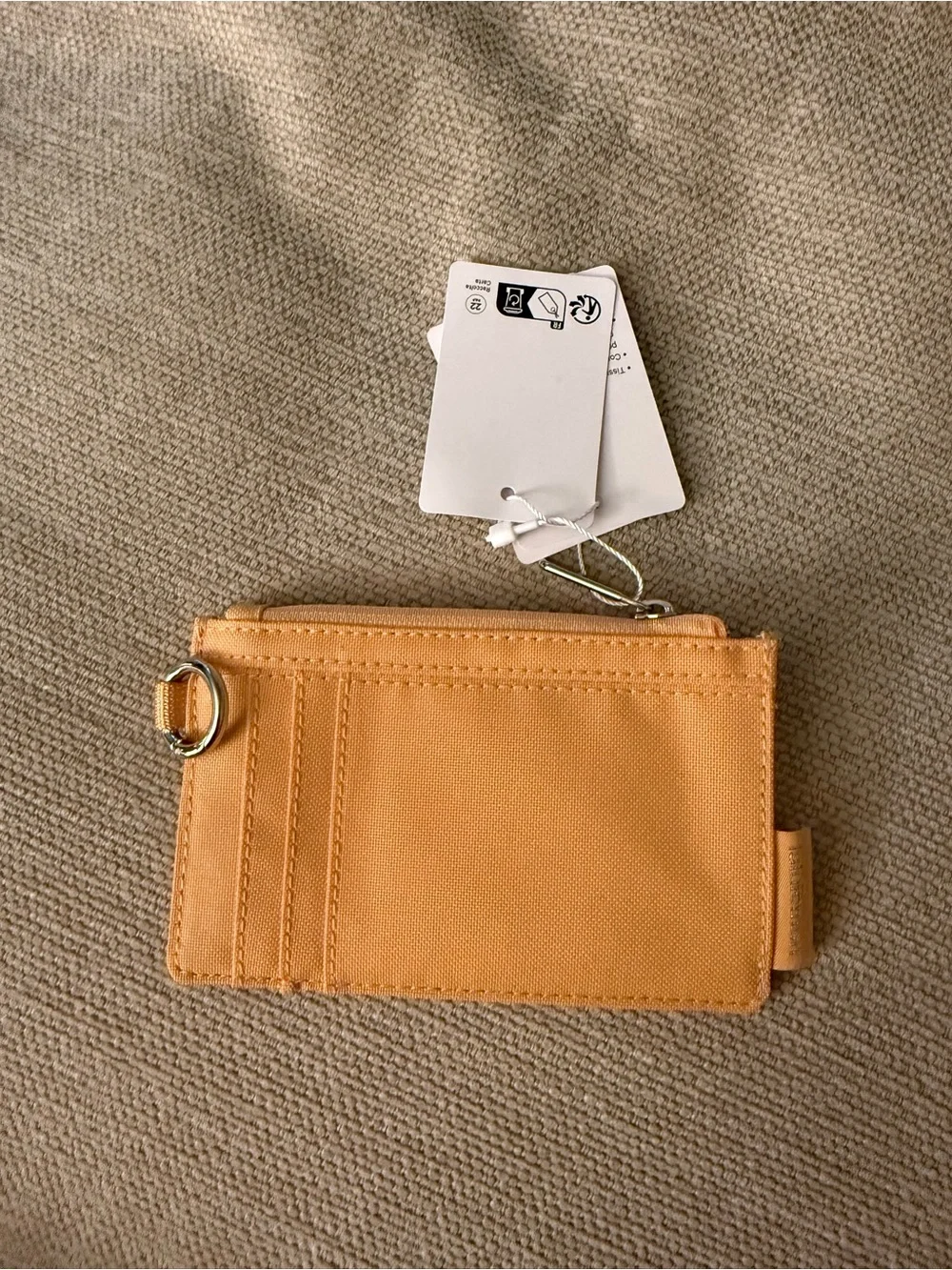 Lululemon clippable card case